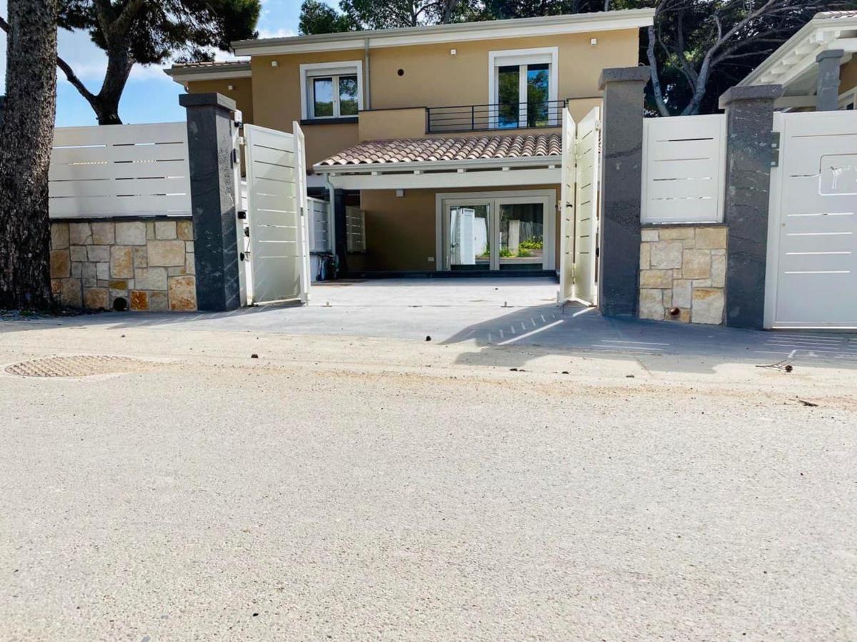 Appartement Nuova Residenza Dei 7 Pini A Pochi Passi Dal Mare à Porto Pino Extérieur photo