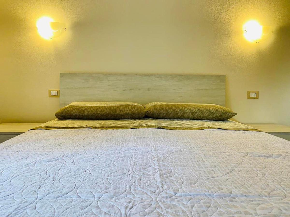 Appartement Nuova Residenza Dei 7 Pini A Pochi Passi Dal Mare à Porto Pino Extérieur photo